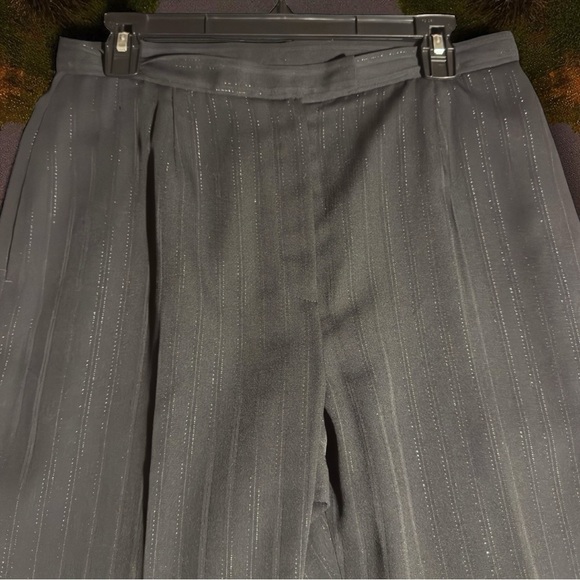 Elegant Tahari ASL Size 12 Petite Black Silver Lurex Pinstripes Dressy Pantsuit - Picture 13 of 16